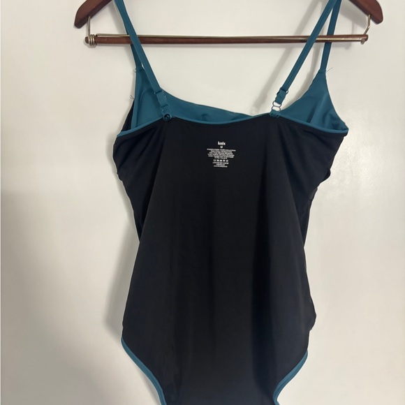 Knix Leakproof classic one-piece swimsuit - Picture 3 of 4